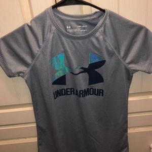 ☆ Under armor tee ☆